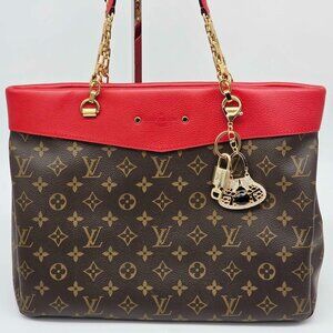 Authentic Louis Vuitton Gold Padlock 🔒 Key Set w/ Unbranded Bag Charm